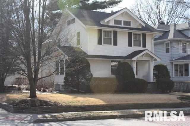 1027 E High St, Davenport, IA 52803 - photo 1