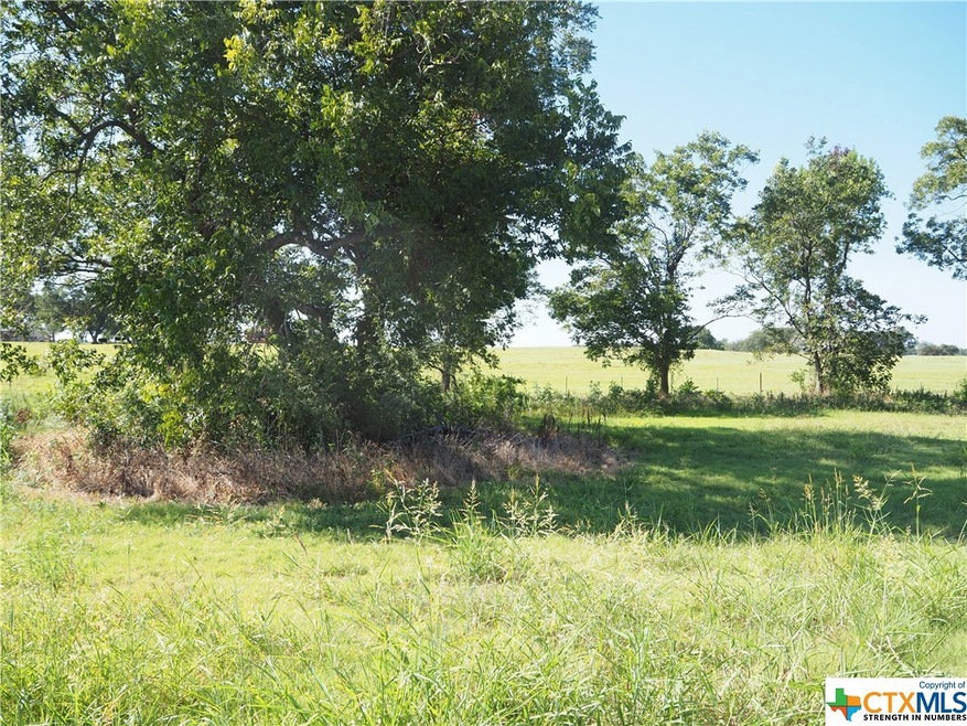 00 Cr 459 461, Lott, TX 76656 - photo 1