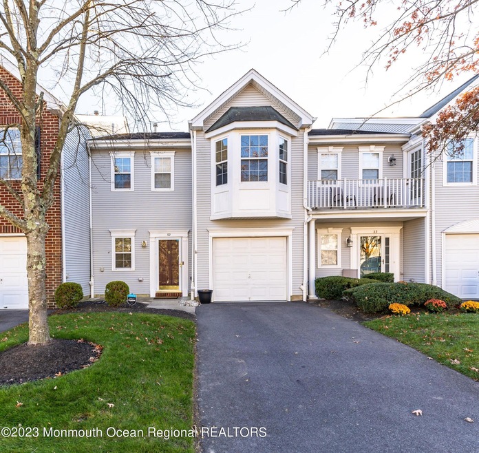32 PICKET PLACE-33b