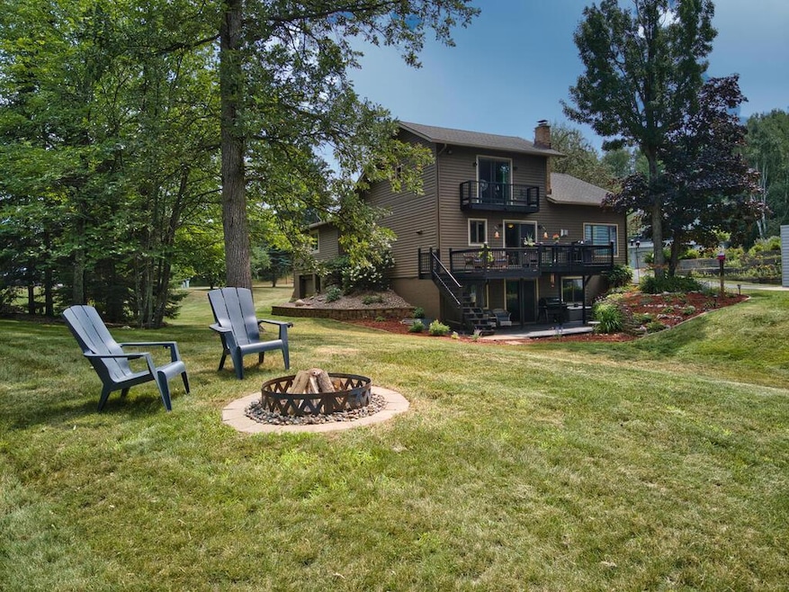 1213 SW 4th St, Grand Rapids, MN 55744 - photo 1