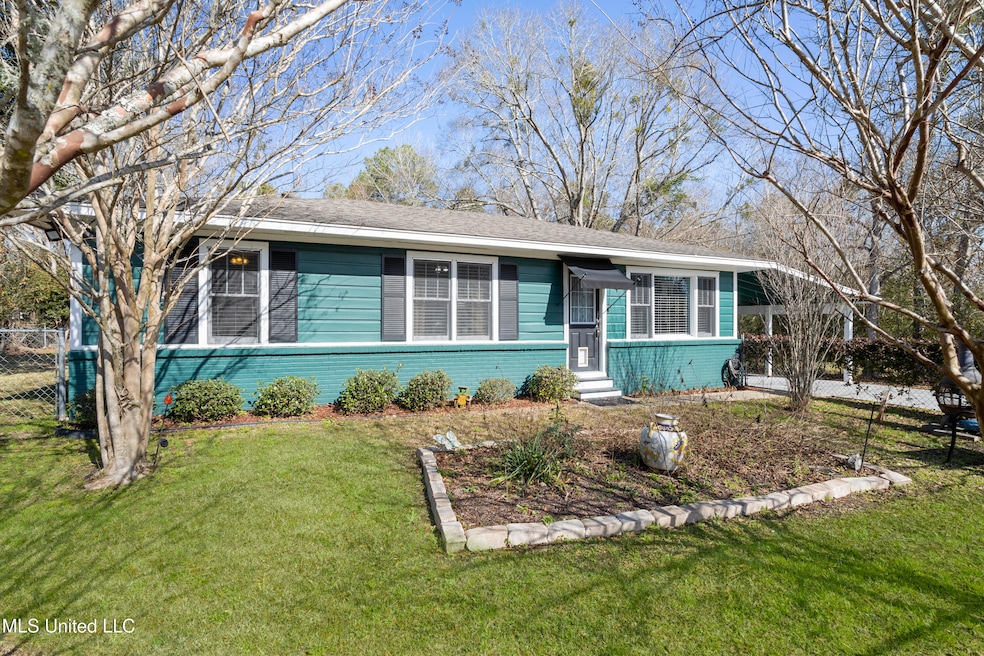 8442 Louise St, Biloxi, MS 39532 - photo 1