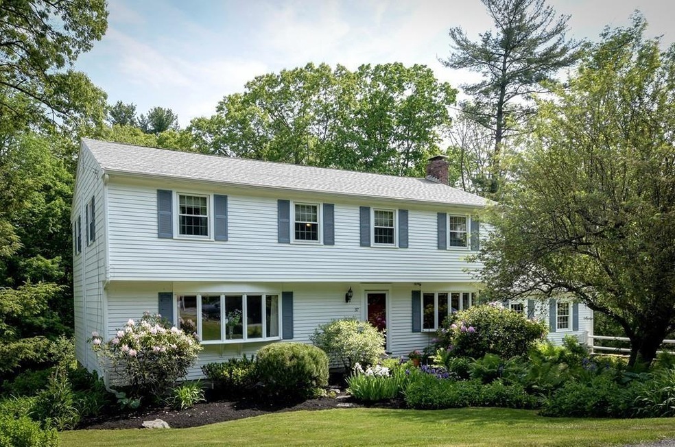 37 Carter Dr, Framingham, MA 01701 - photo 1