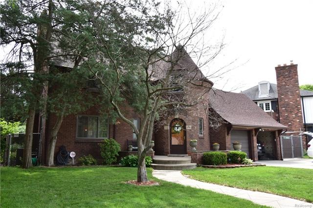 9391 W Outer Drive Front Home View 2018-06-05 10.2