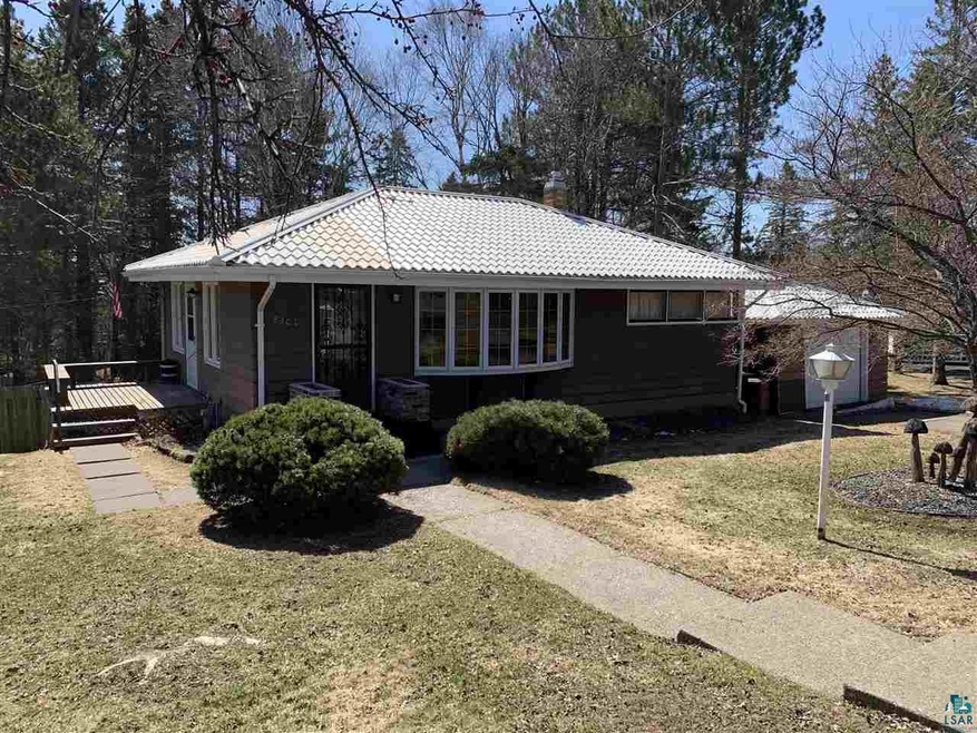 2306 Hillcrest Dr, Duluth, MN 55811 - photo 1