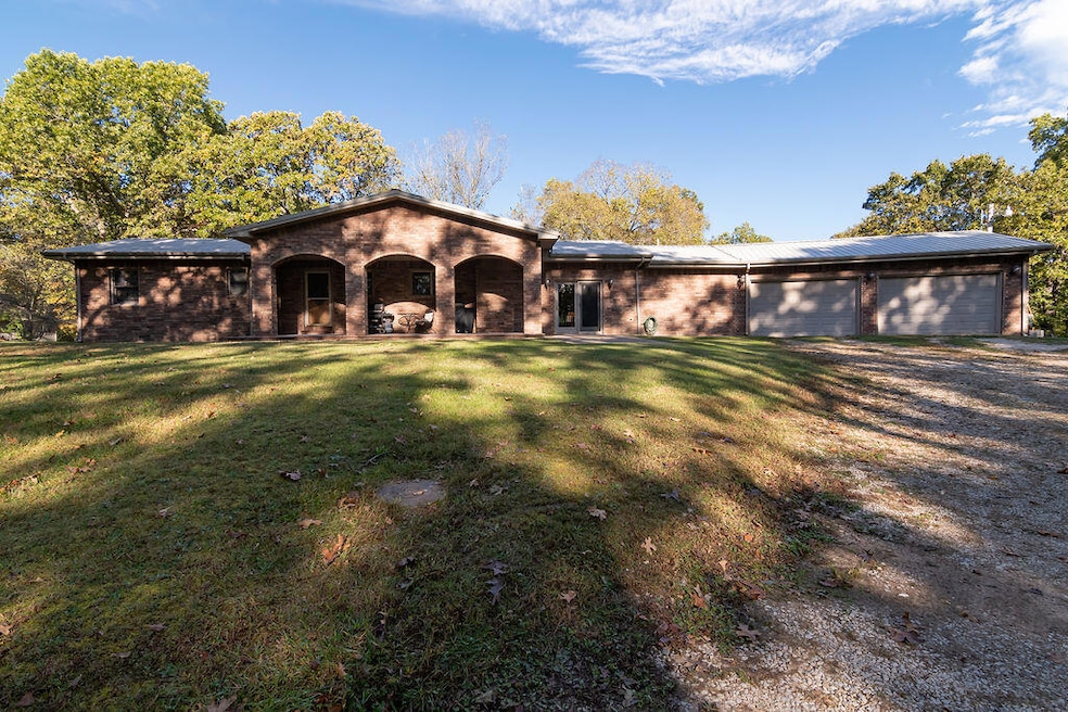 2 Mulberry Ln, Reeds Spring, MO 65737 - photo 1