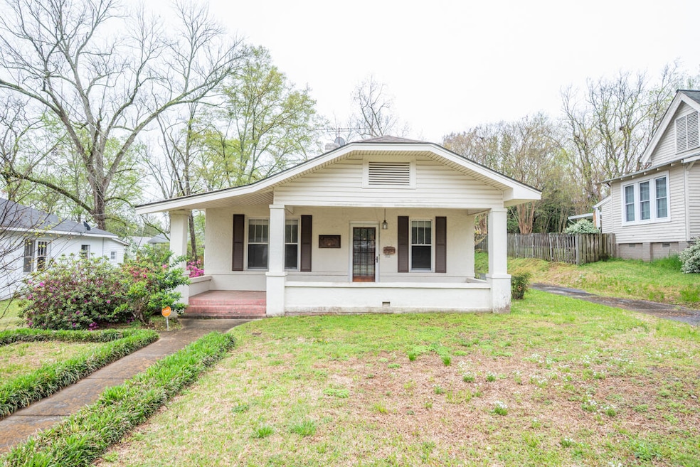 982 E. Broad Street