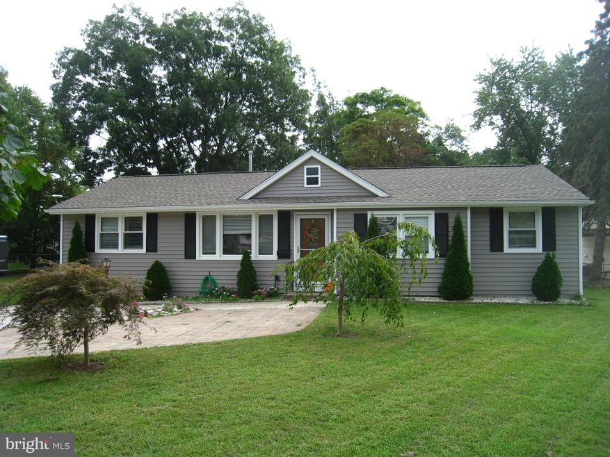 1011 Crest Rd, Pine Hill, NJ 08021 - photo 1