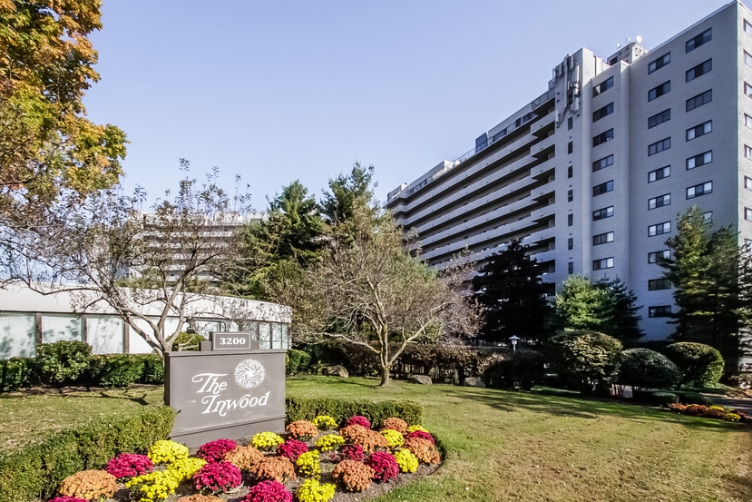 Inwood Condominium unit 11C2, Bridgeport, CT 06604 - photo 1