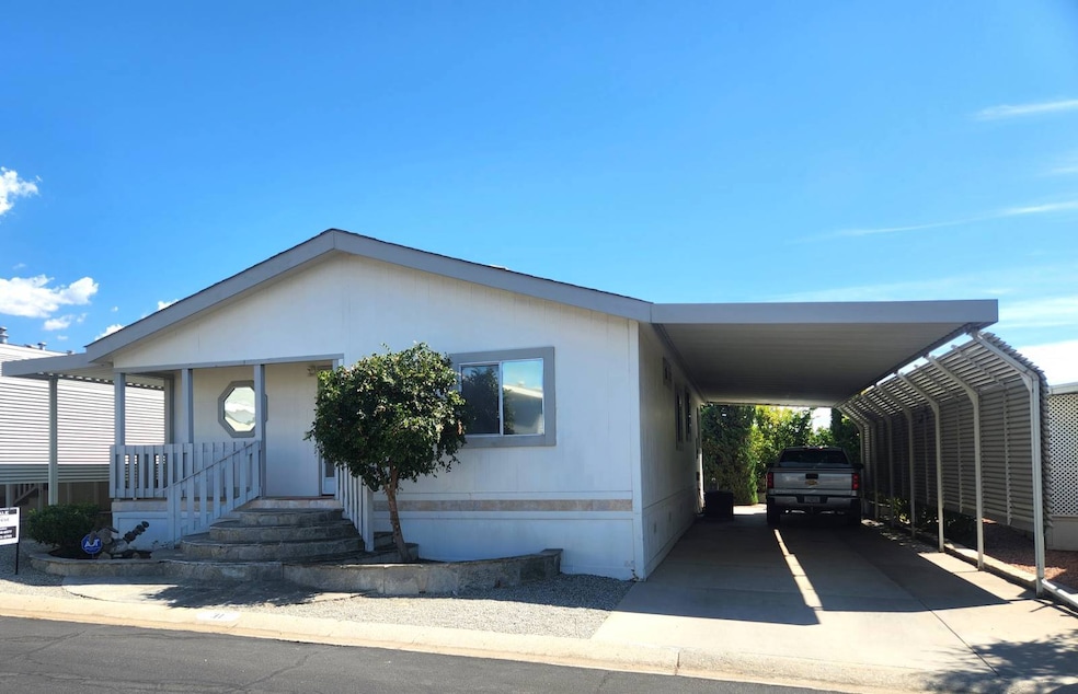 1400 W 13th St unit 31, Upland, CA 91786 - photo 1