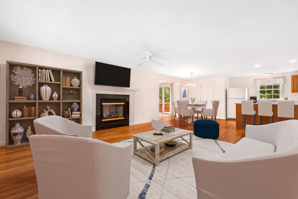 621 Post Rd, Greenland, NH 03840 - photo 1