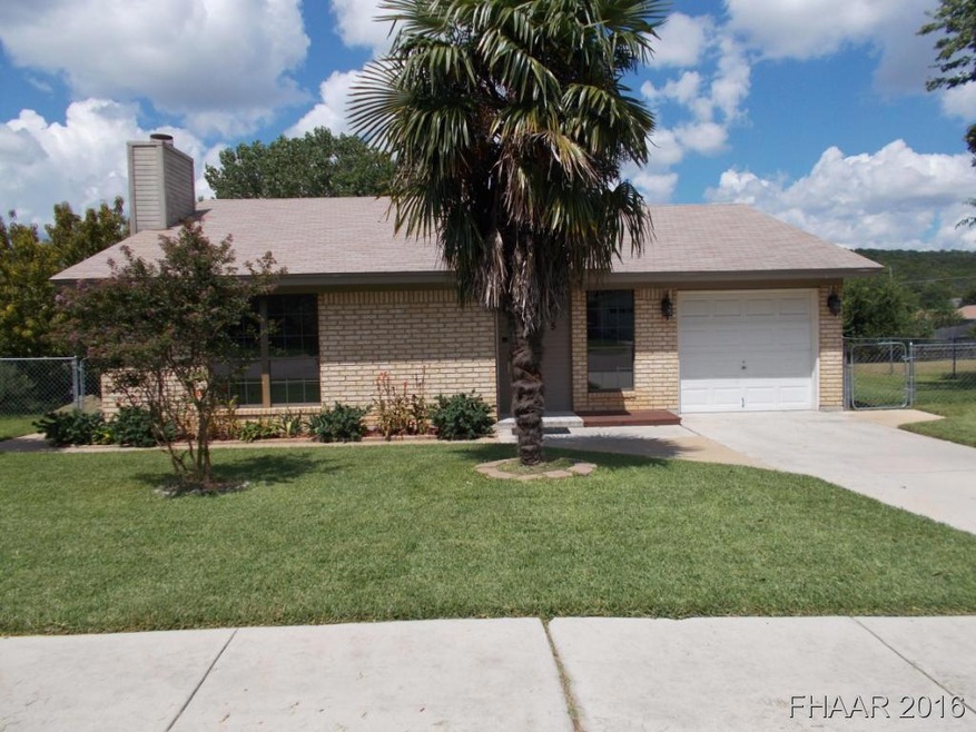 905 Hackberry St, Copperas Cove, TX 76522 - photo 1