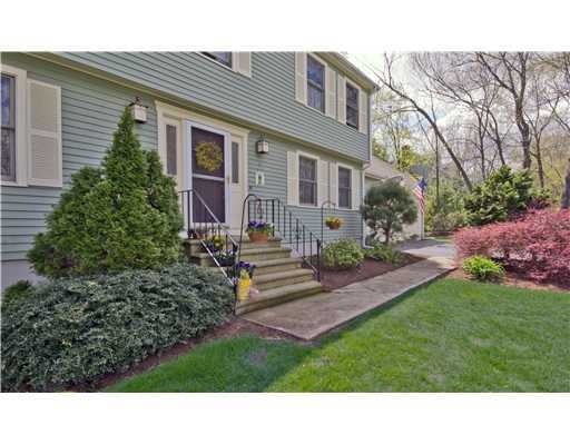 5 Stagecoach Rd, Cumberland, RI 02864 - photo 1