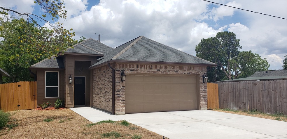 1015 Avenue E, Rosenberg, TX 77471 - photo 1