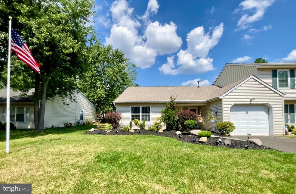 151 Zwolak Ct, South Plainfield, NJ 07080 - photo 1