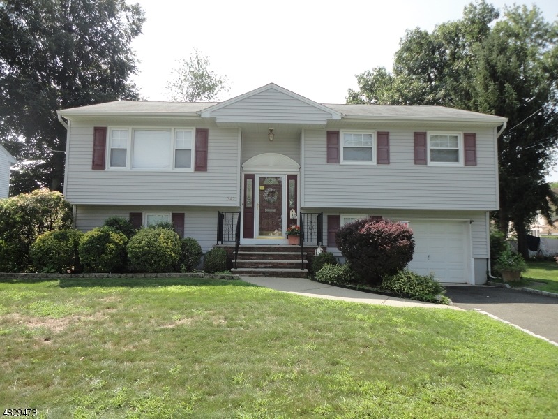 342 Heimstrand Ct, Saddle Brook, NJ 07663 - photo 1