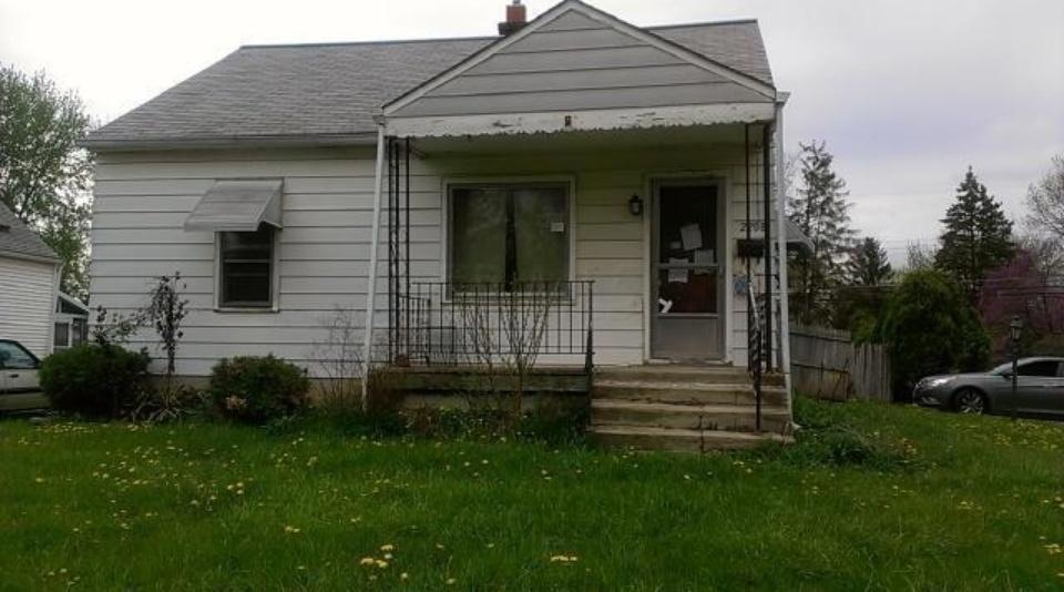 2208 Ferris Rd, Columbus, OH 43224 - photo 1