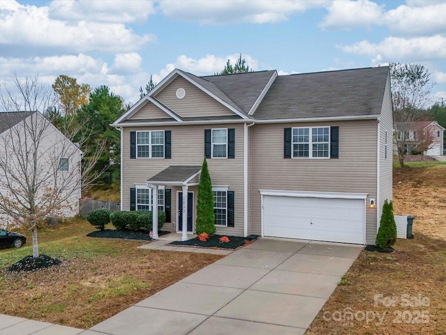 2033 Roscommon Dr, Clover, SC 29710 - photo 1