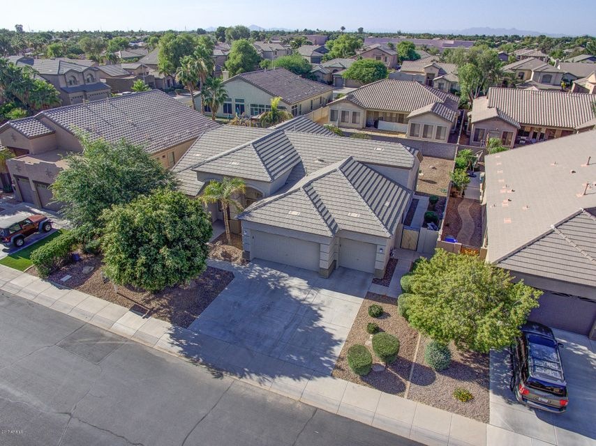 1202 E Geronimo Place, Chandler, AZ 85225 - photo 1