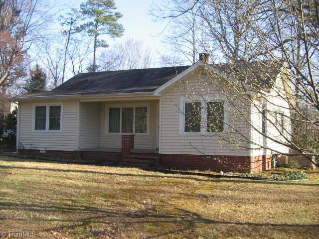 209 Mcknight St, Asheboro, NC 27203 - photo 1