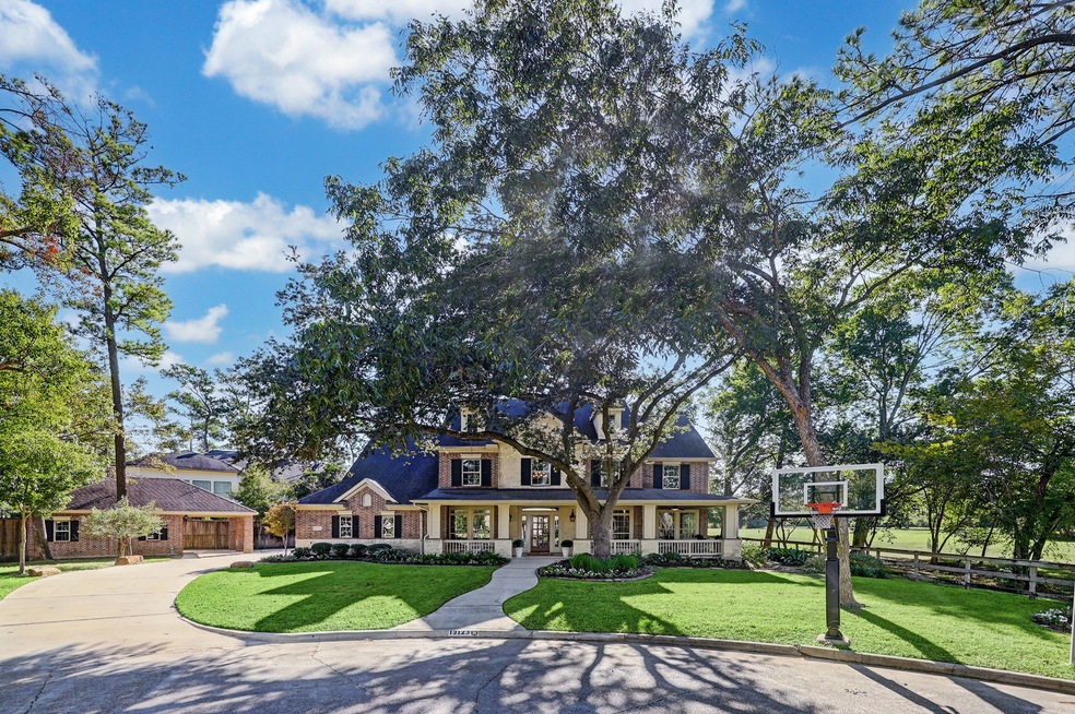 13123 Hermitage Ln, Houston, TX 77079 - photo 1