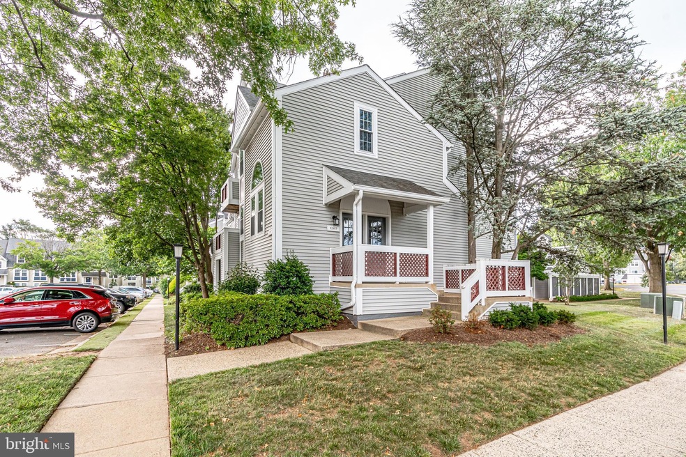 12887B Grays Pointe Rd, Fairfax, VA 22033 - photo 1