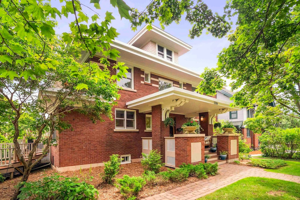 2328 E 3rd St, Duluth, MN 55812 - photo 1