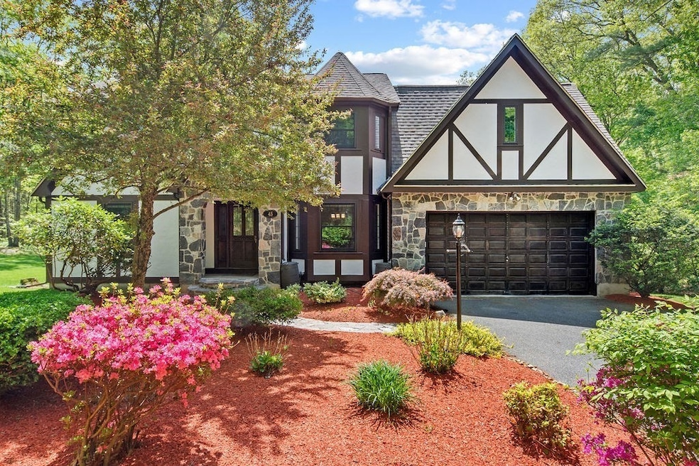 45 Chapin St, Uxbridge, MA 01569 - photo 1