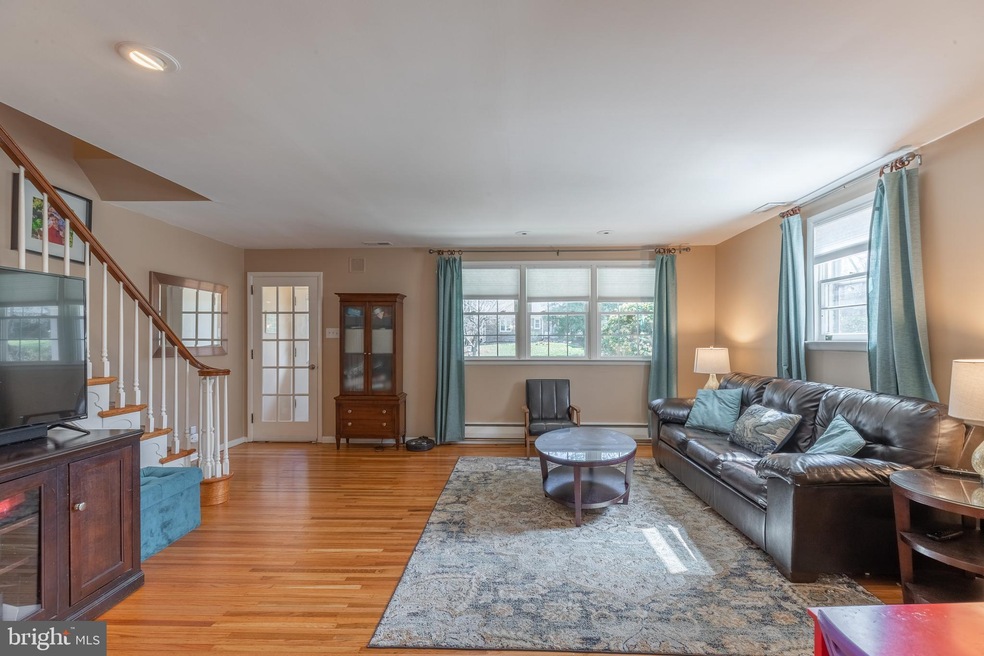 1607 Hillcrest Rd, Glenside, PA 19038 - photo 1