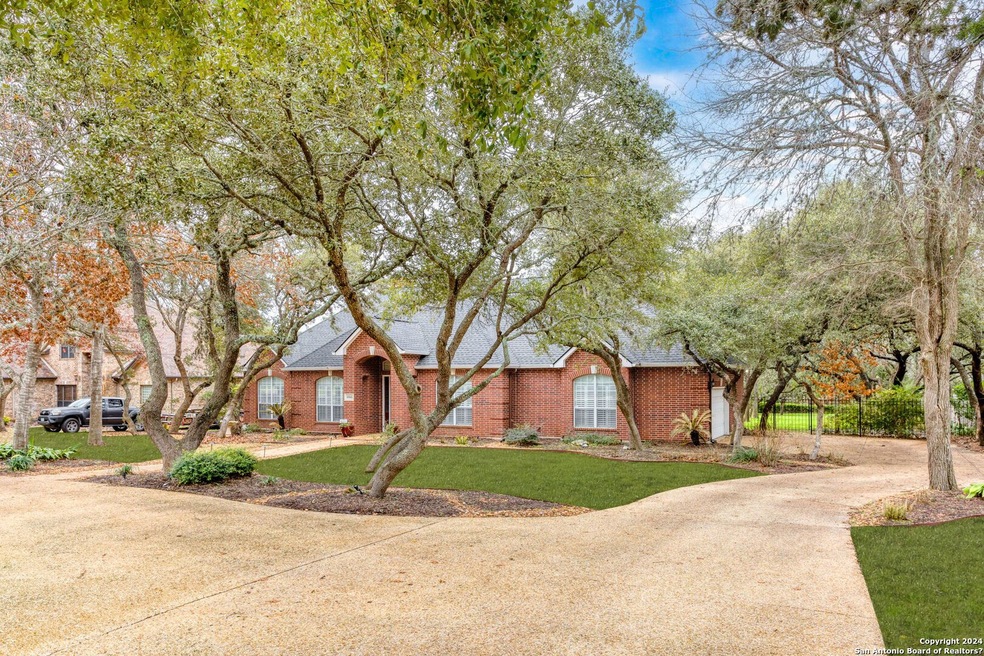 10922 Hunters Way, Helotes, TX 78023 - photo 1