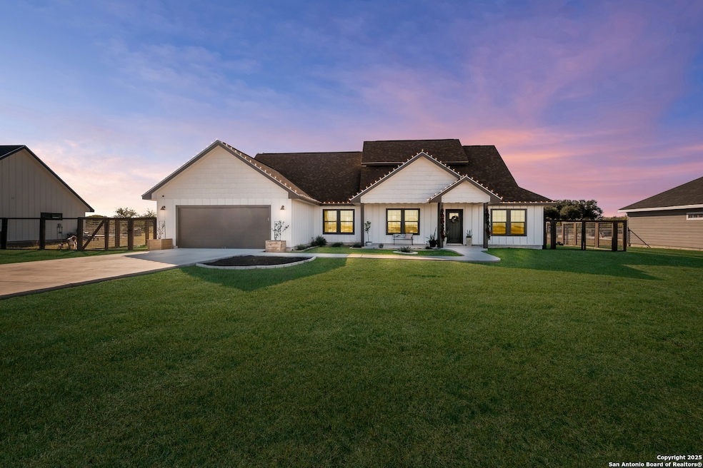 659 Thormeyer Rd, Seguin, TX 78155 - photo 1