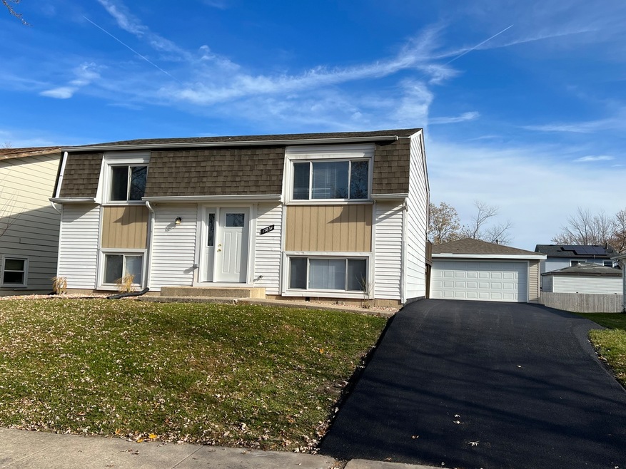 17831 Princeton Ln, Country Club Hills, IL 60478 - photo 1