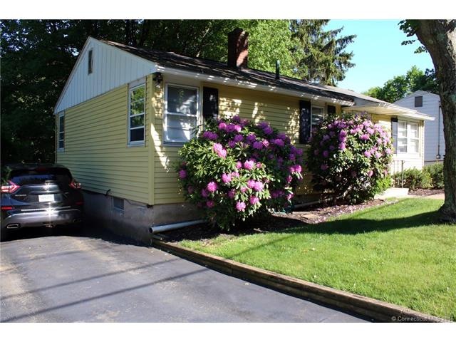 73 Longmeadow Dr, Waterbury, CT 06706 - photo 1
