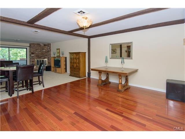 26 Gillies Ln unit 26, Norwalk, CT 06854 - photo 1
