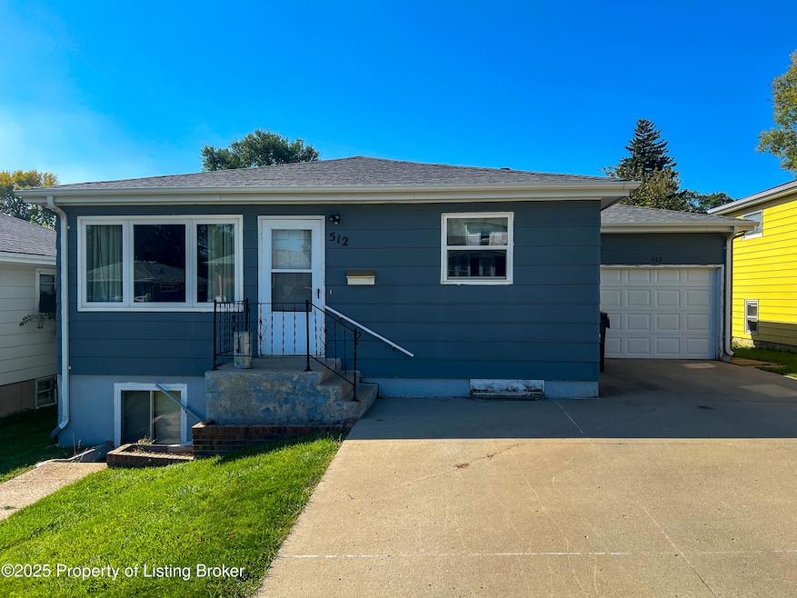 512 N 19th St, Bismarck, ND 58501 - photo 1