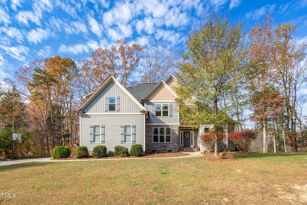 1-web-or-mls-2725 CLiff View Dr-1