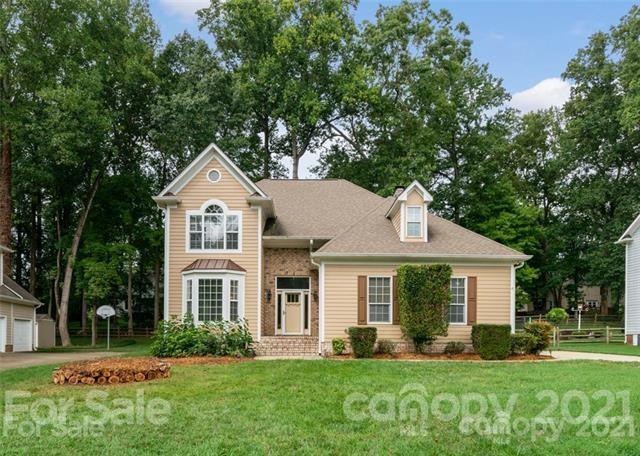 8736 New Oak Ln, Huntersville, NC 28078 - photo 1