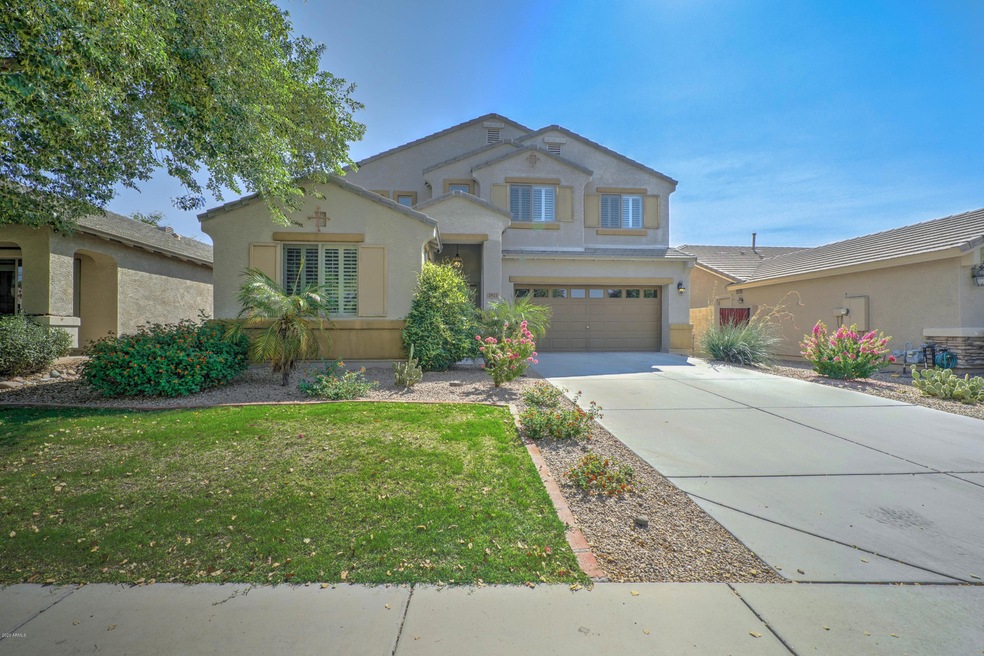 2927 E Quiet Hollow Ln-1