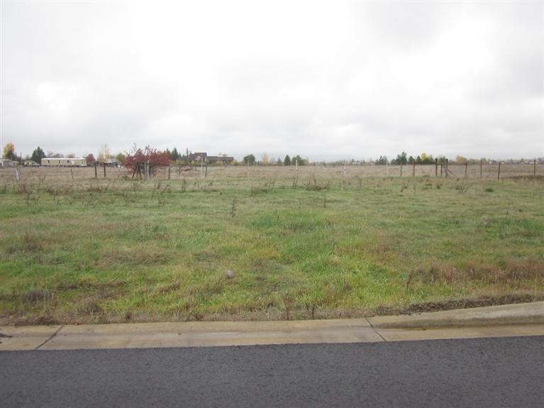 8251 Atlantic Ave, White City, OR 97503 - photo 1