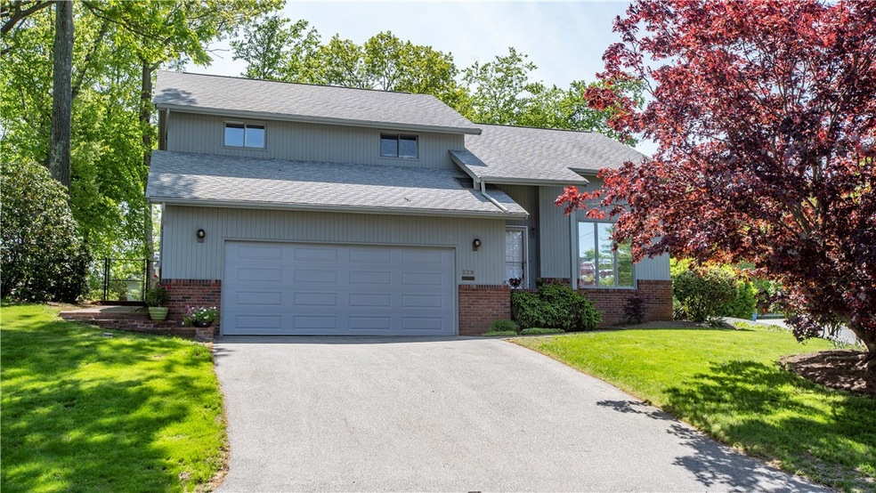 228 Belvedere Dr, Cranston, RI 02920 - photo 1