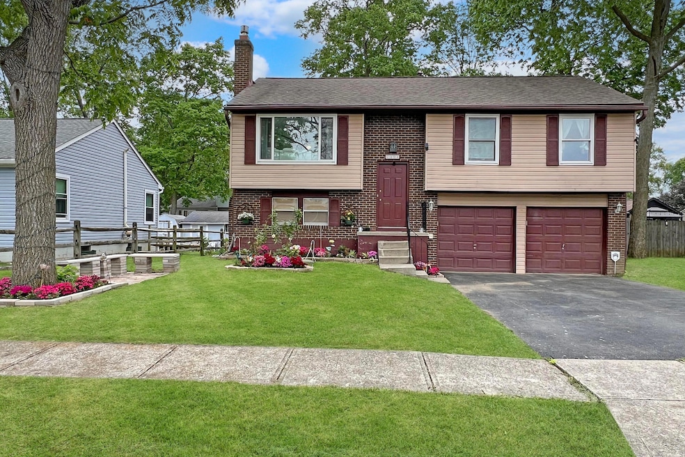 Under Contract $250,000 • Co-Listing Agent