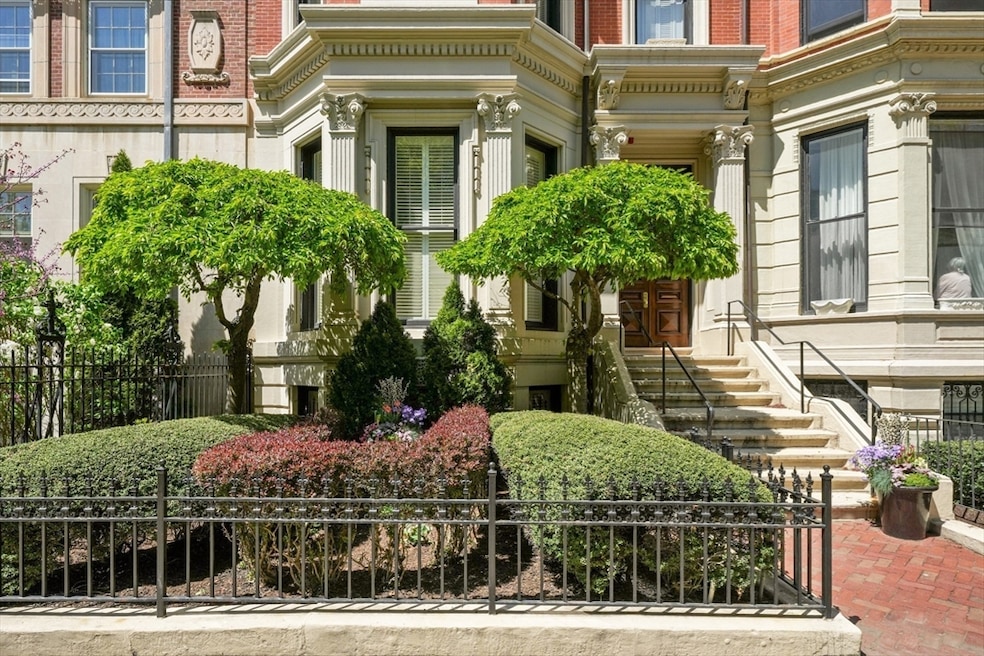 63 Commonwealth Ave unit PH, Boston, MA 02116 - photo 1