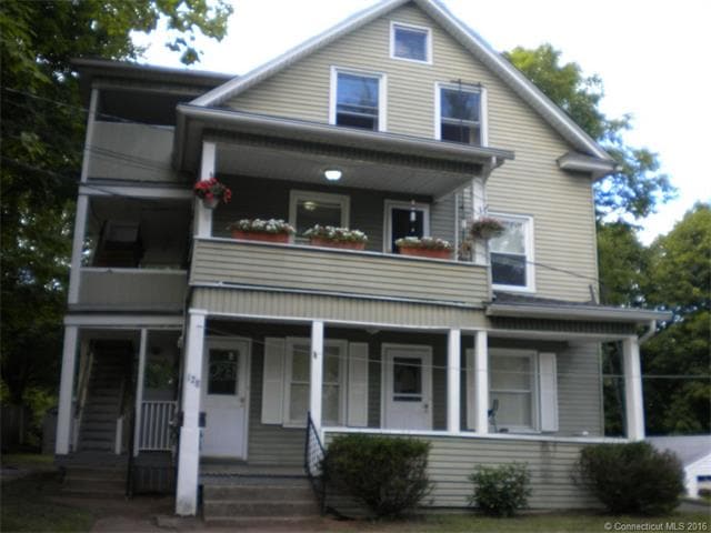 128 Oak St, Southington, CT 06489 - photo 1