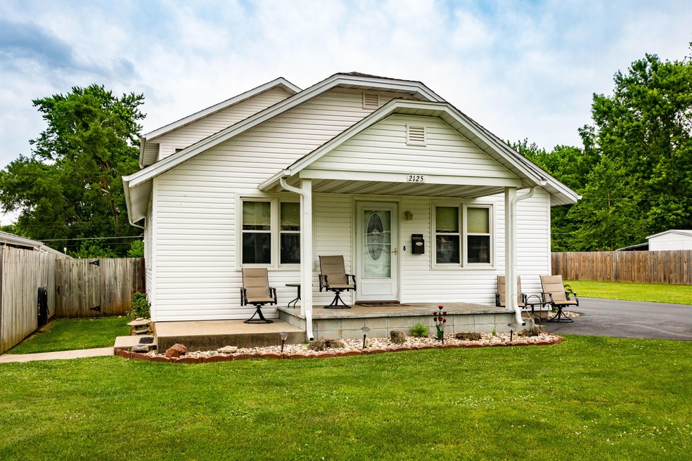 Brian Stone 2125 E Walnut-21