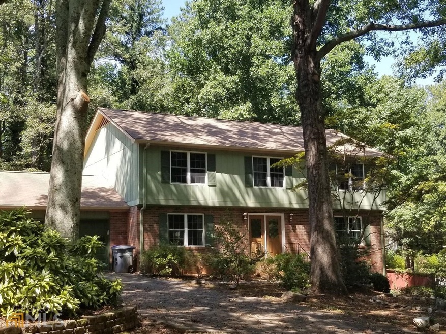 11210 Hembree Springs Dr, Roswell, GA 30076 - photo 1