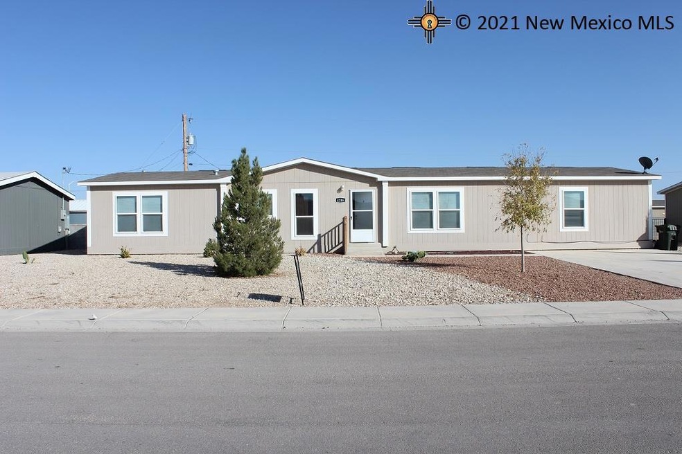 4206 Willow St, Carlsbad, NM 88220 - photo 1