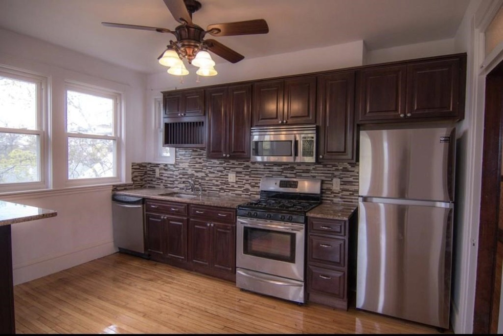 124 Ocean St unit 3A, Lynn, MA 01902 - photo 1