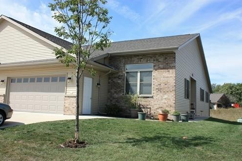 751 Prospect Dr unit 8, Kewaskum, WI 53040 - photo 1