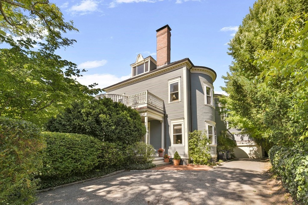 339 Harvard St unit 2, Cambridge, MA 02139 - photo 1