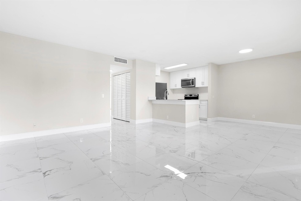 712 Meadows Cir, Boynton Beach, FL 33436 - photo 1