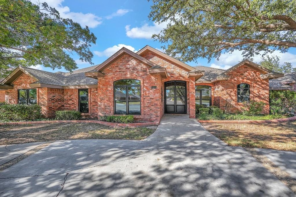 5300 Scottsboro Ln, Midland, TX 79707 - photo 1